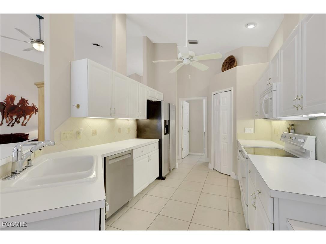 9519 Mariners Cove Lane S Fort Myers FL 33919 2025019190 image15