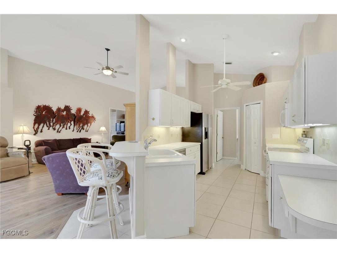 9519 Mariners Cove Lane S Fort Myers FL 33919 2025019190 image16