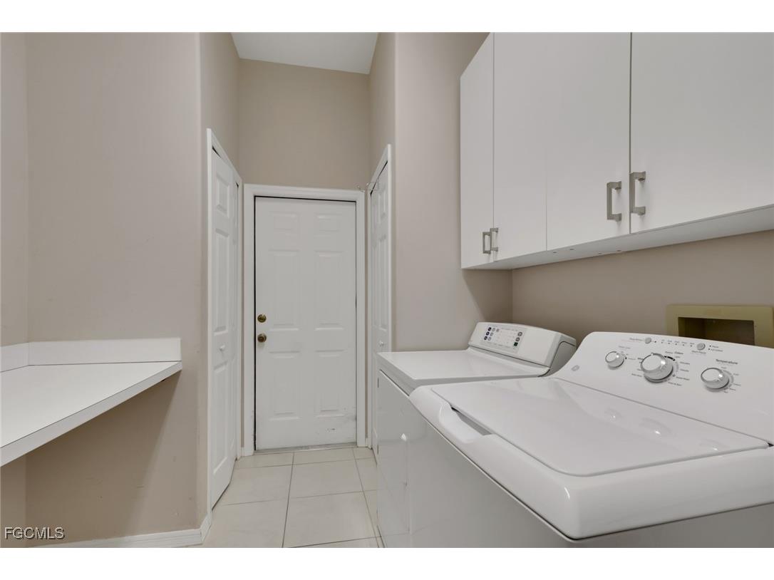 9519 Mariners Cove Lane S Fort Myers FL 33919 2025019190 image24