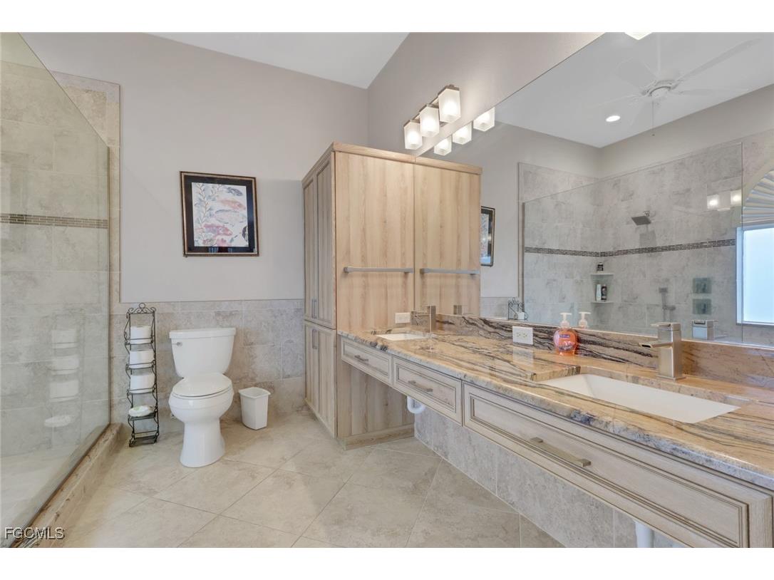 9519 Mariners Cove Lane S Fort Myers FL 33919 2025019190 image27