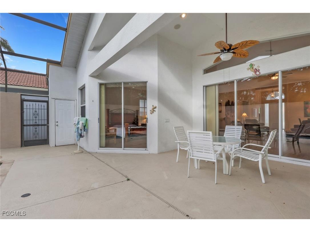 9519 Mariners Cove Lane S Fort Myers FL 33919 2025019190 image32