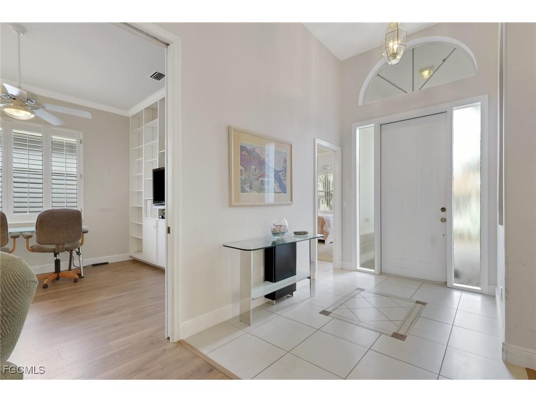 9519 Mariners Cove Lane S Fort Myers FL 33919 2025019190 image4