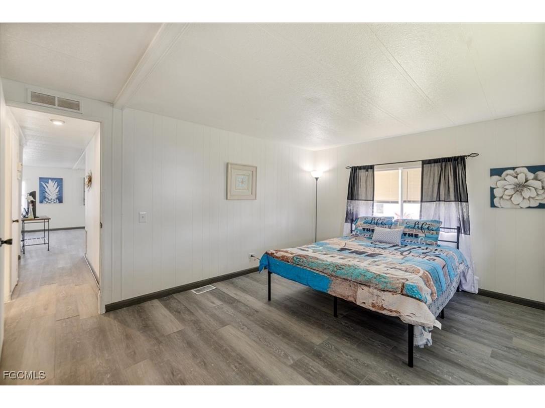 952 Days Lane North Fort Myers FL 33917 2025022430 image13