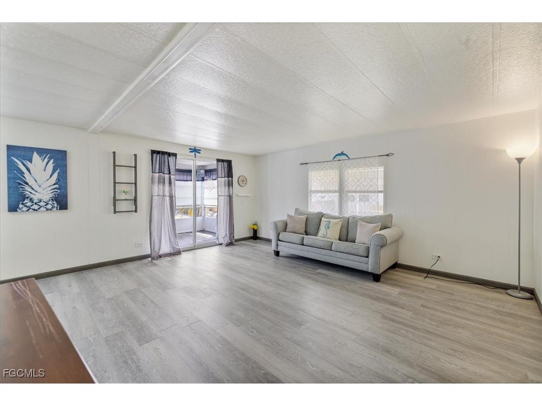 952 Days Lane North Fort Myers FL 33917 2025022430 image19
