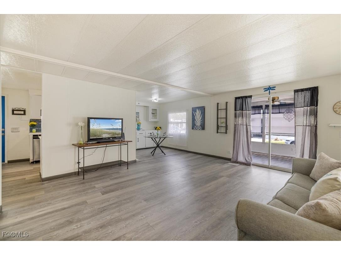 952 Days Lane North Fort Myers FL 33917 2025022430 image20