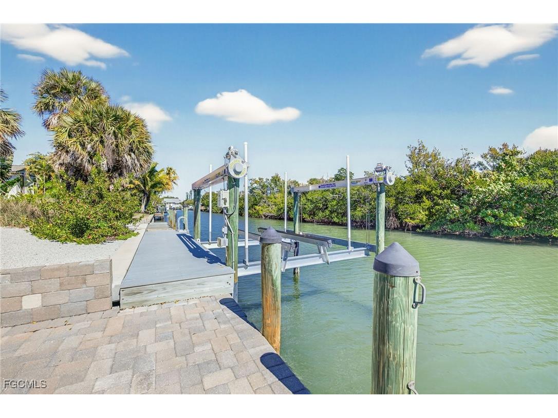952 Kings Crown Drive Sanibel FL 33957 2026004217 image37