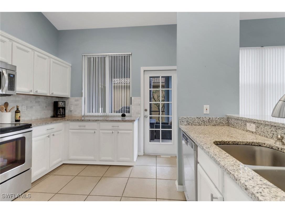 9521 Mariners Cove Lane Fort Myers FL 33919 225062049 image5