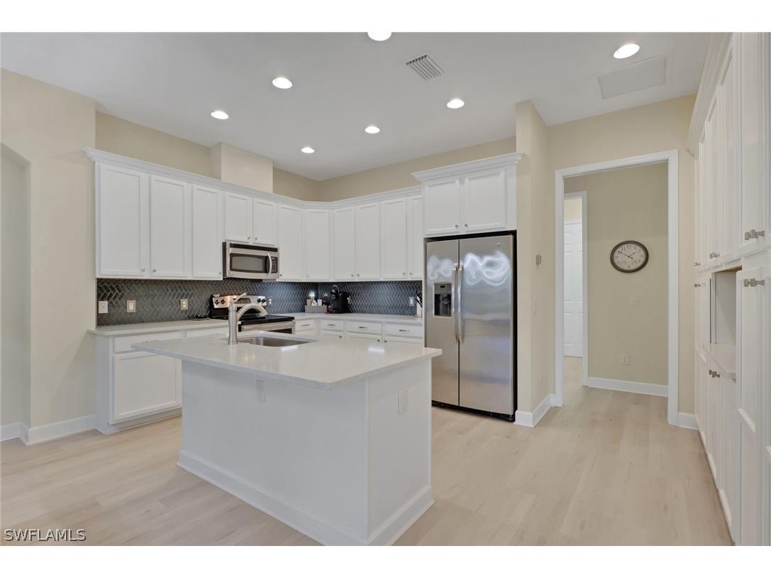 9524 Isla Bella Circle Bonita Springs FL 34135 226009808 image1