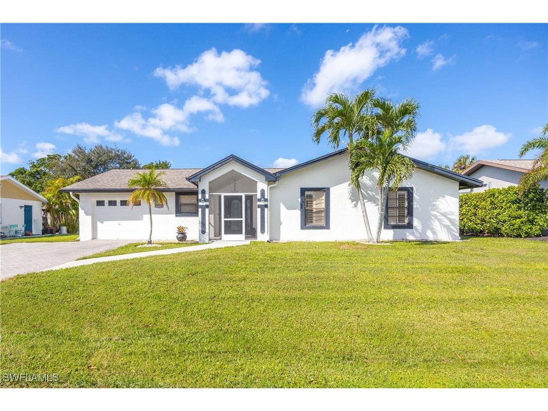 953 Cardinal Street Naples FL 34104 224084929 image1