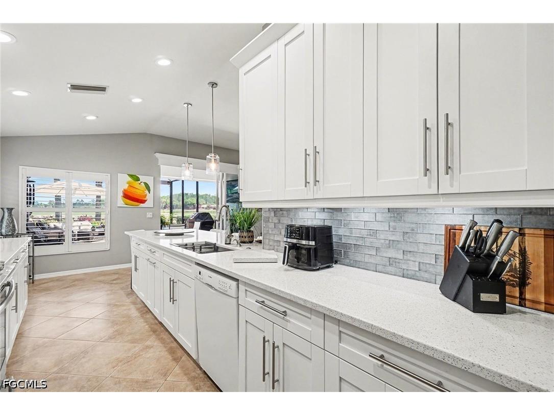 9532 Hemingway Lane Fort Myers FL 33913 2026019767 image12