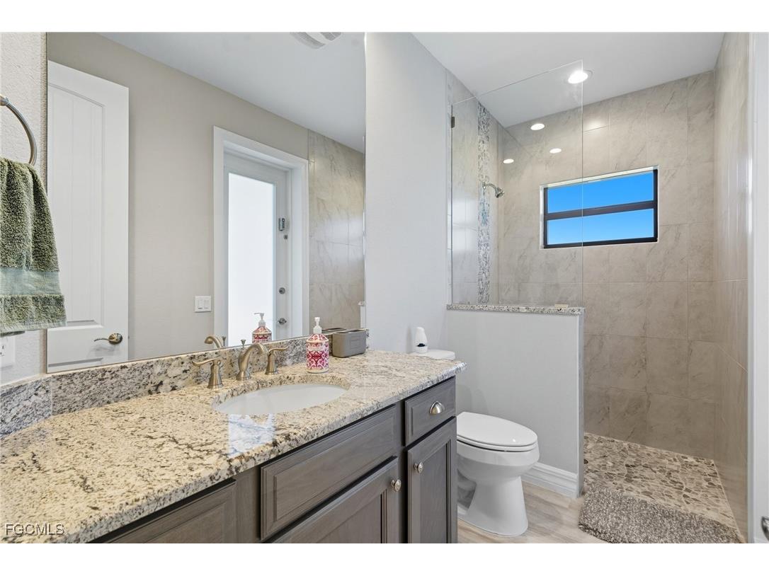 9533 Arnaz Circle Port Charlotte FL 33981 2025013202 image37