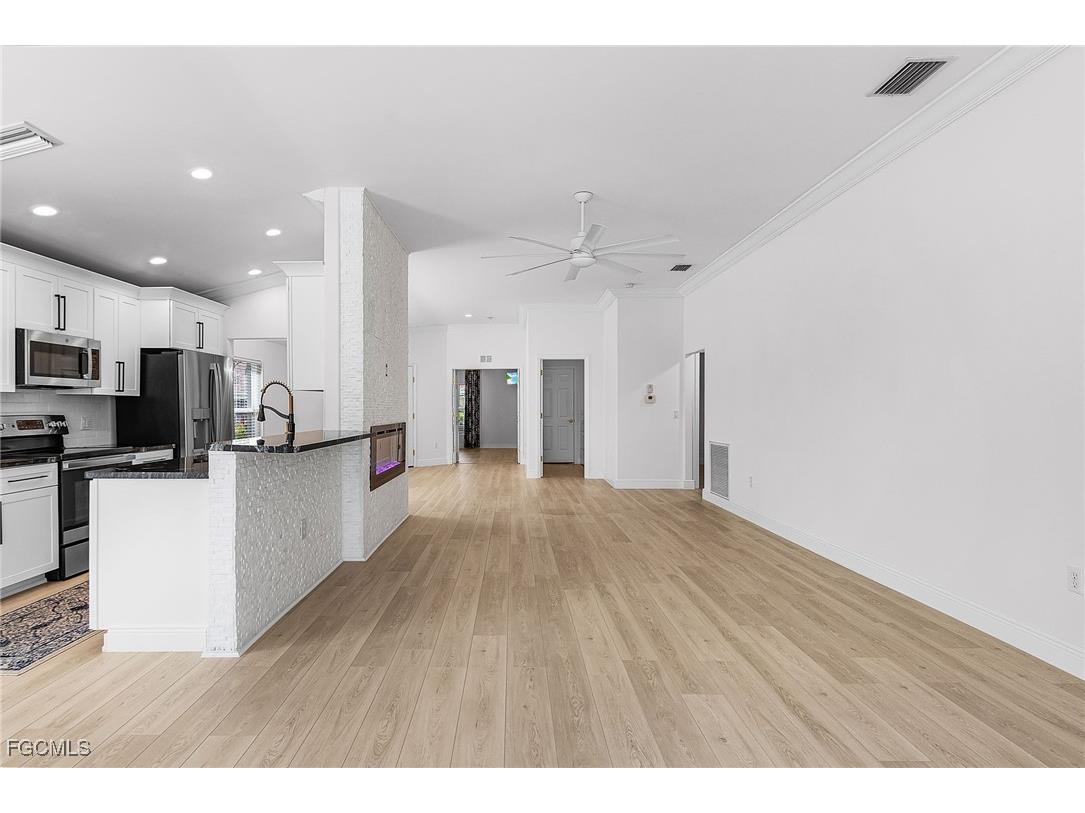 9544 Hemingway Lane Fort Myers FL 33913 2025007755 image12