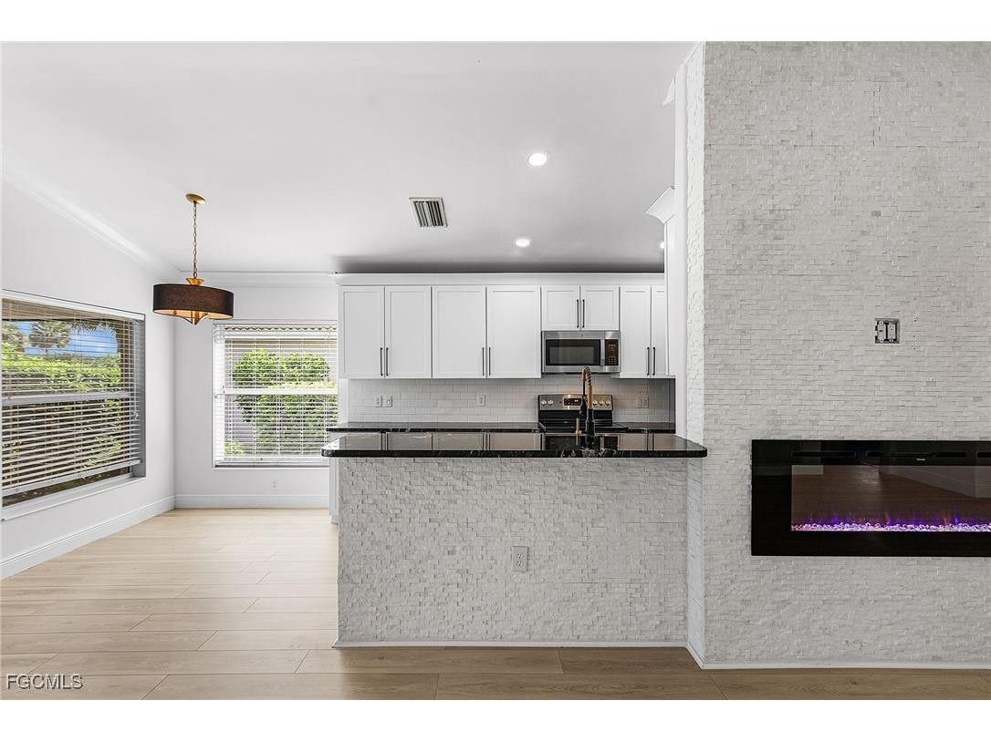 9544 Hemingway Lane Fort Myers FL 33913 2025007755 image8