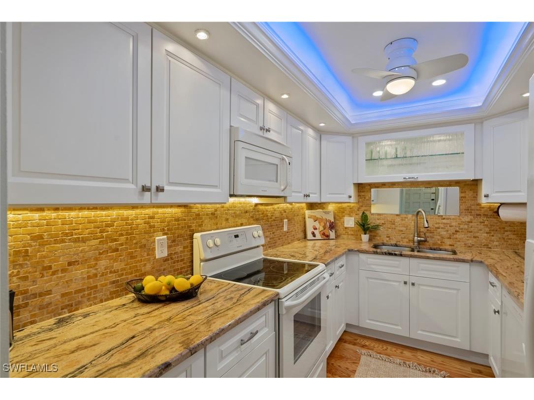 955 Palm View Drive #B-307 Naples FL 34110 225075844 image6