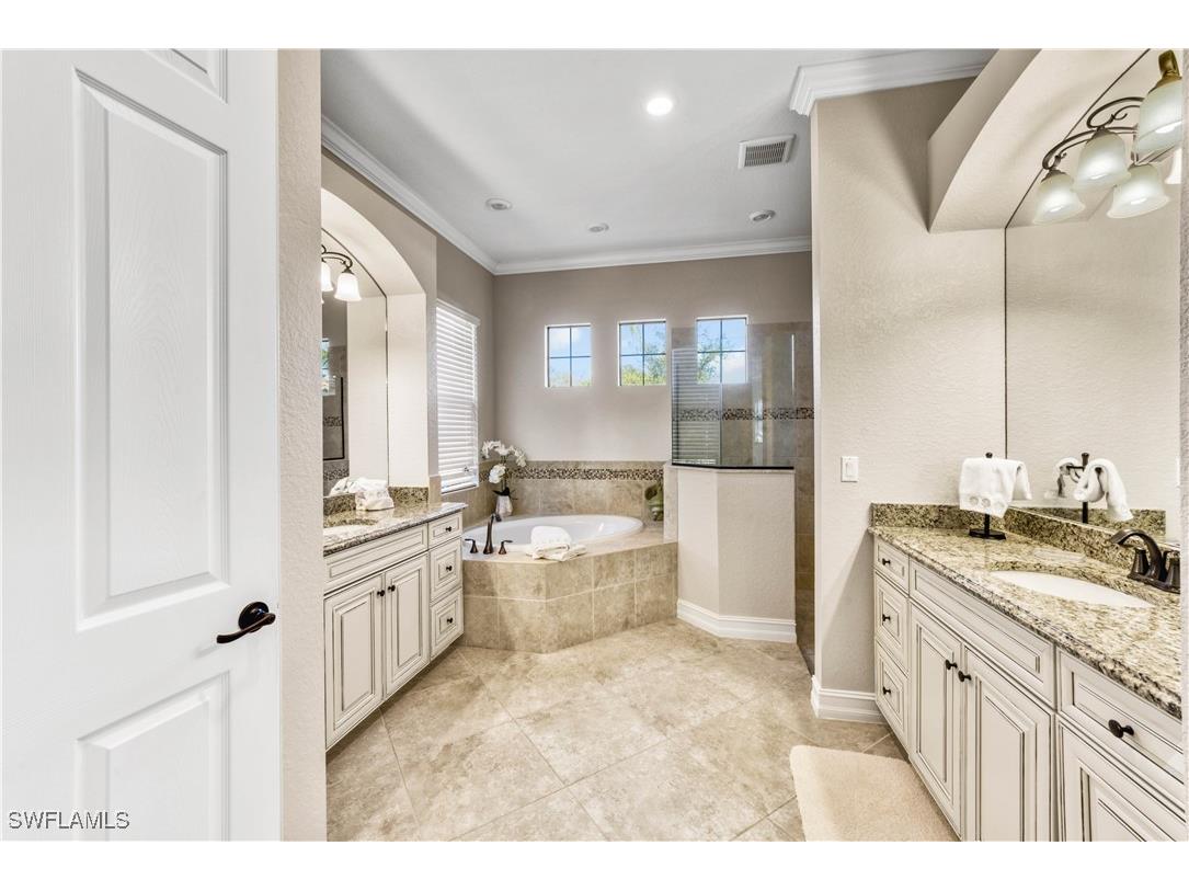 9569 Siracusa Court Naples FL 34113 225070773 image20