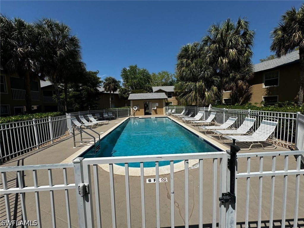 9570 Crescent Garden Drive #201 Naples FL 34109 226021754 image4