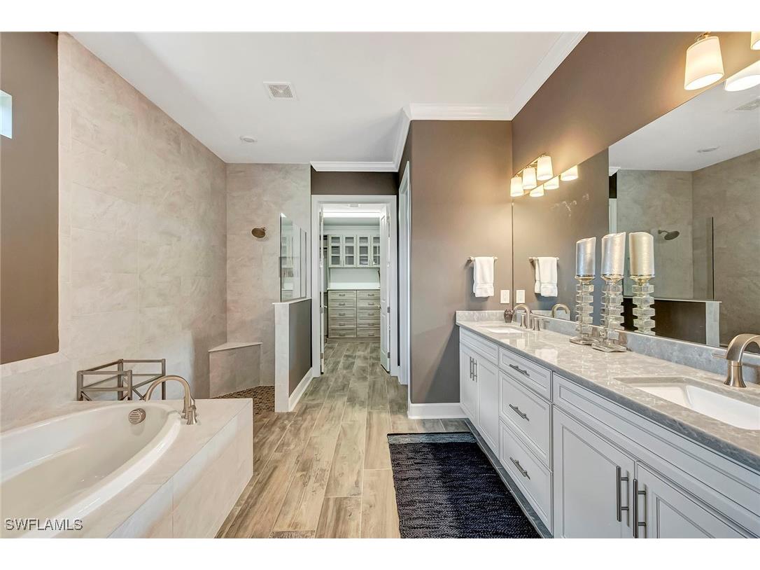 9574 Everglades Drive Naples FL 34120 225073178 image15