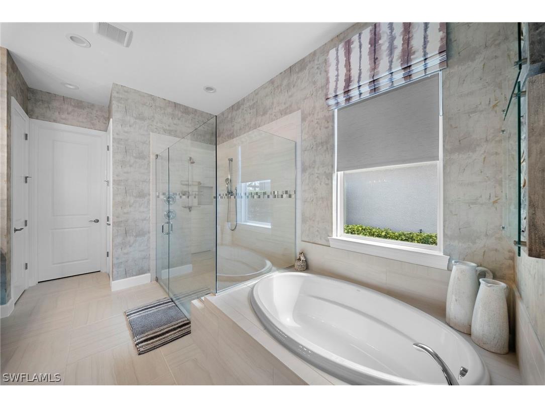 9576 Montelanico Loop Naples FL 34119 226011869 image24