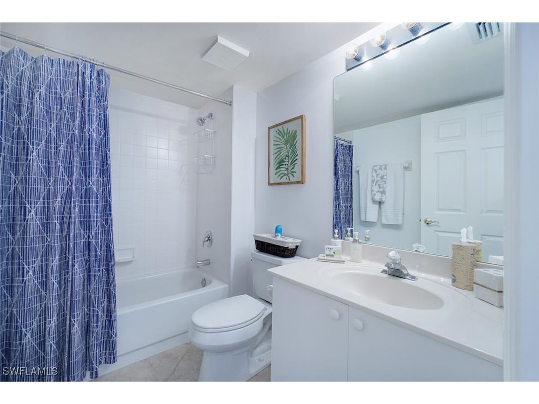 9577 Gulf Shore Drive #601 Naples FL 34108 225075382 image17