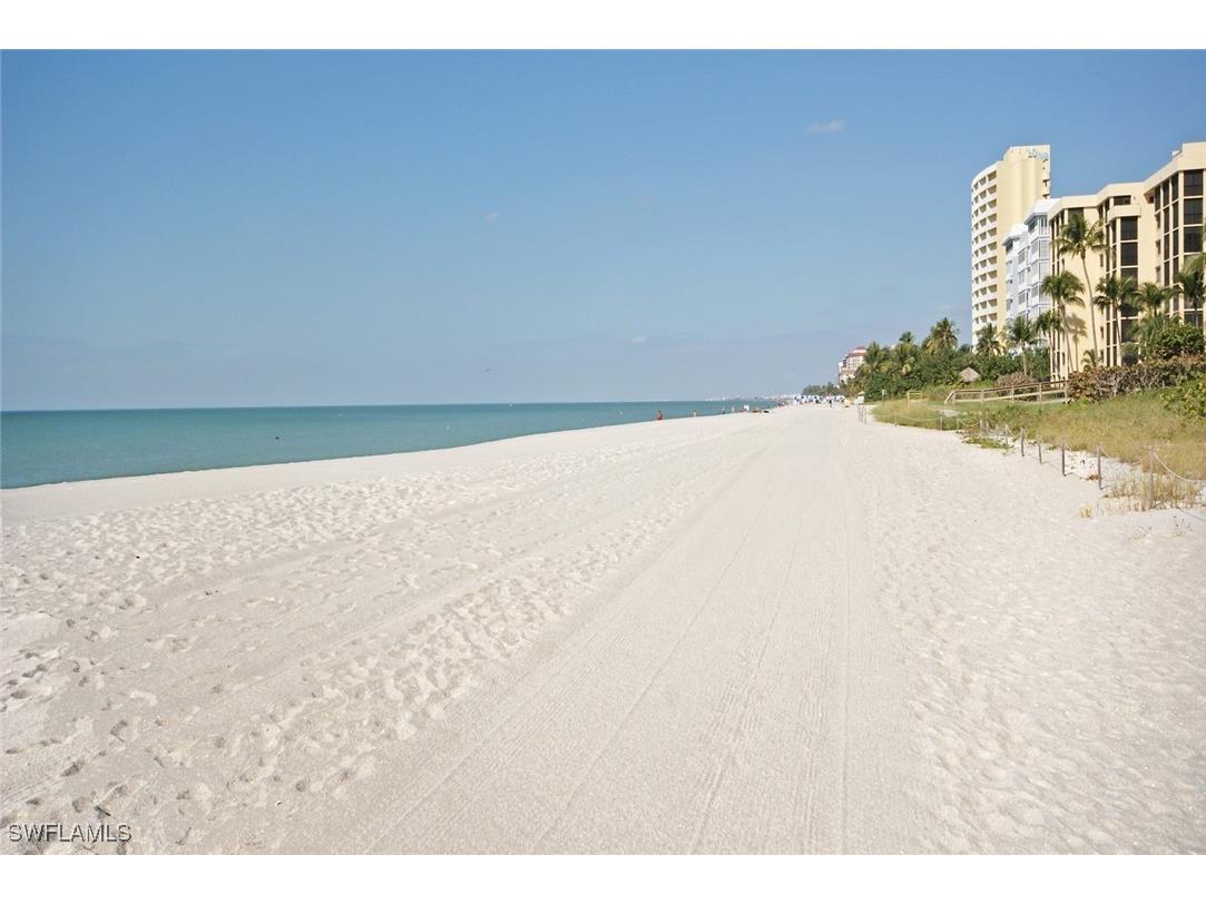 9577 Gulf Shore Drive #601 Naples FL 34108 225075382 image21
