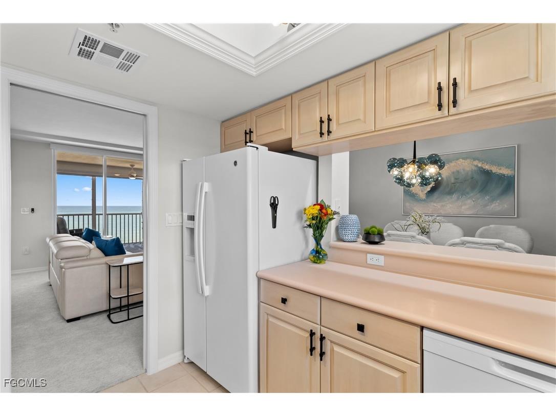 9577 Gulf Shore Drive #703 Naples FL 34108 2025013254 image14