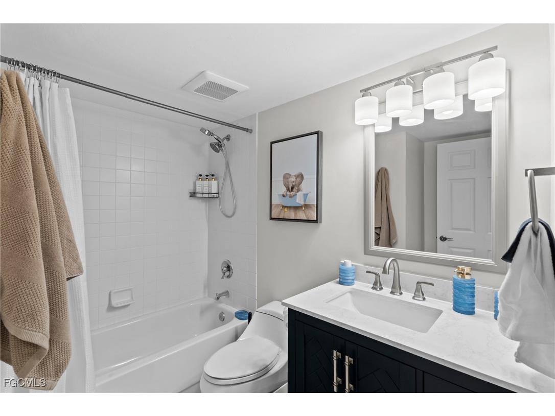 9577 Gulf Shore Drive #703 Naples FL 34108 2025013254 image23