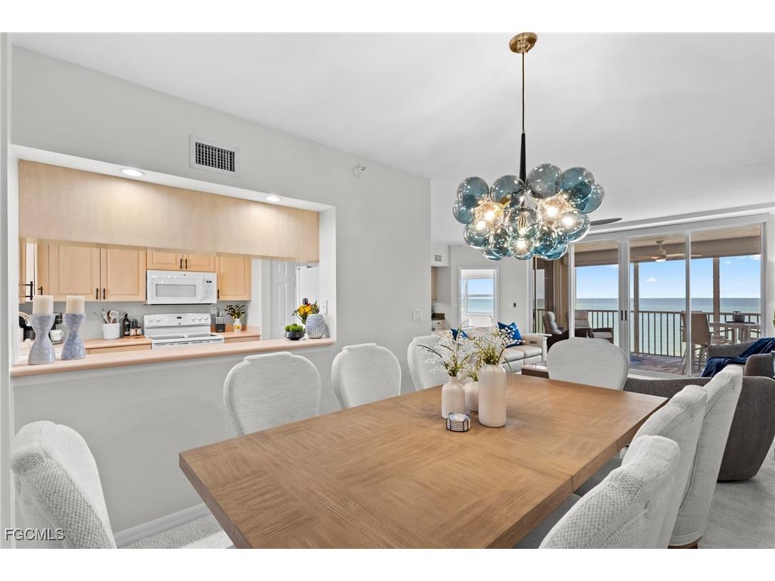 9577 Gulf Shore Drive #703 Naples FL 34108 2025013254 image3