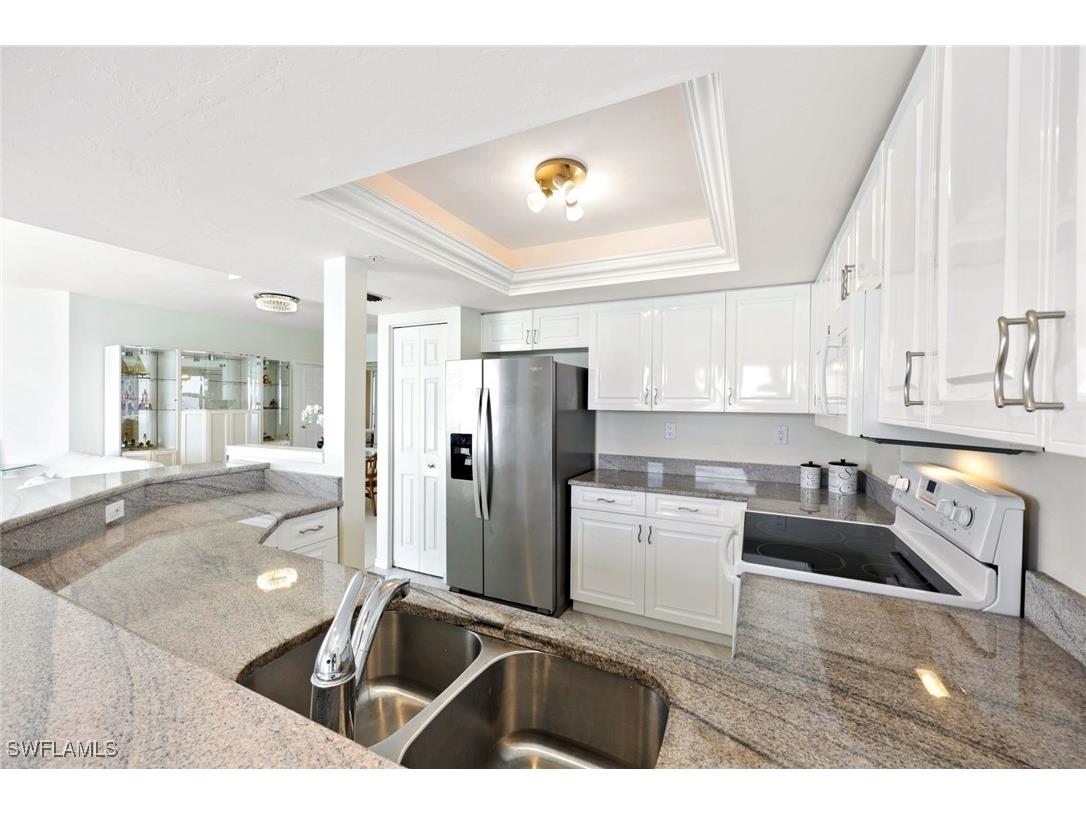 9577 Gulf Shore Drive #704 Naples FL 34108 225083206 image2