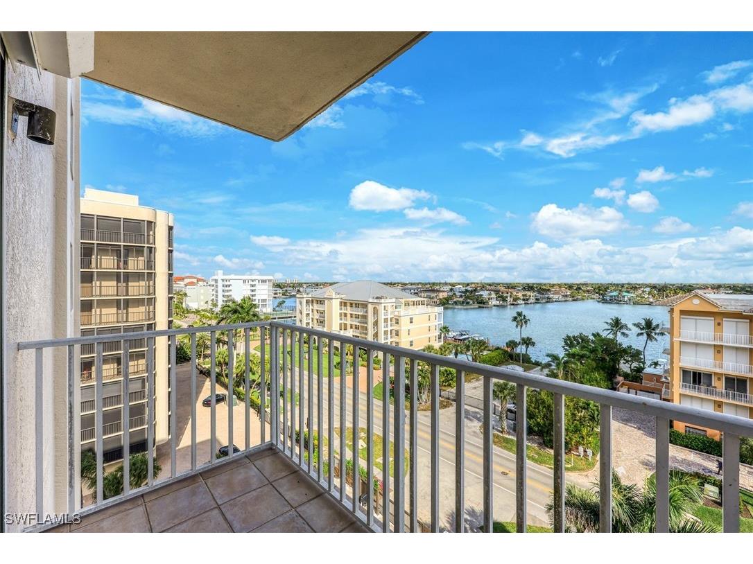 9577 Gulf Shore Drive #704 Naples FL 34108 225083206 image21
