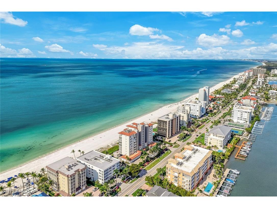 9577 Gulf Shore Drive #704 Naples FL 34108 225083206 image24