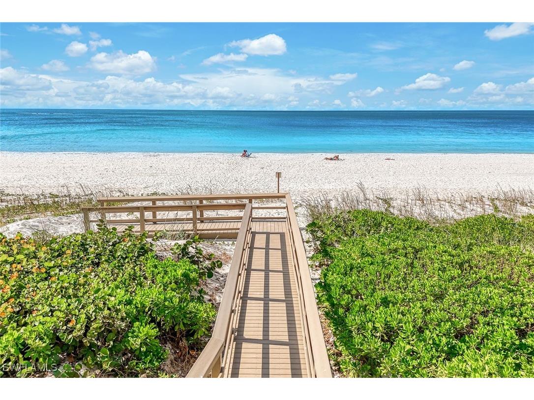 9577 Gulf Shore Drive #704 Naples FL 34108 225083206 image27