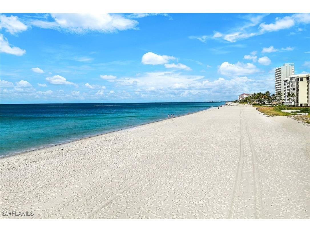 9577 Gulf Shore Drive #704 Naples FL 34108 225083206 image28