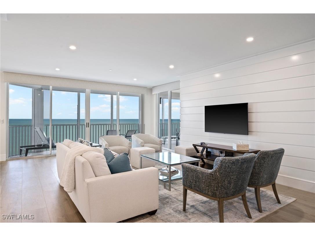 9577 Gulf Shore Drive #804 Naples FL 34108 224095448 image1