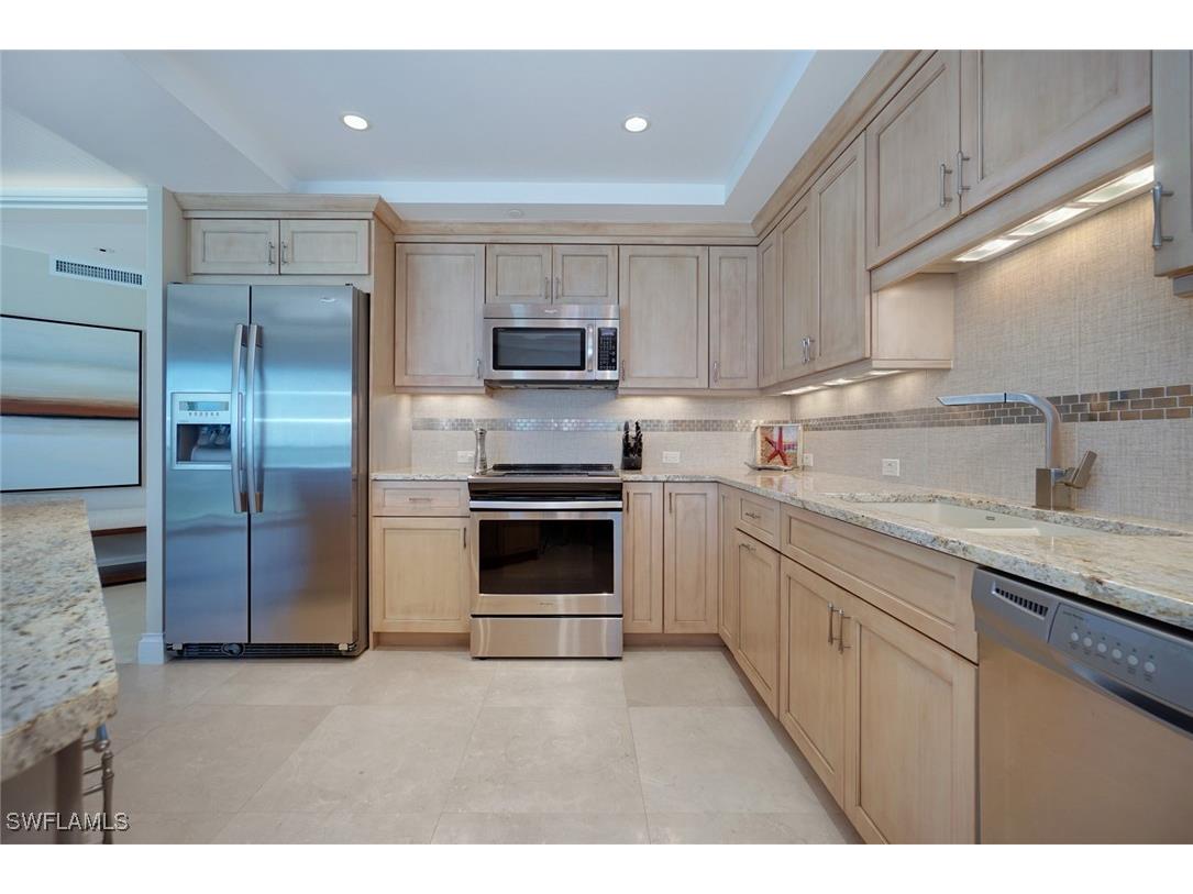 9577 Gulf Shore Drive W #504 Naples FL 34108 225075380 image13