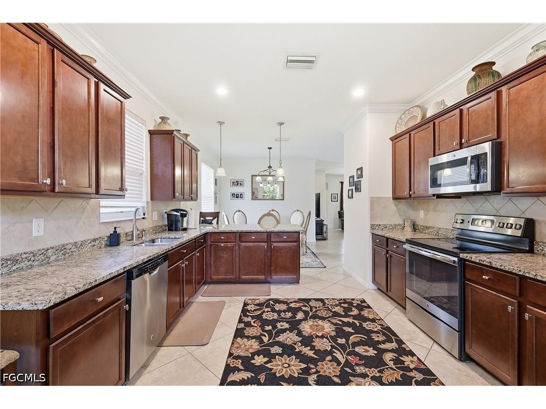 9577 Mirada Boulevard Fort Myers FL 33908 2026022028 image8