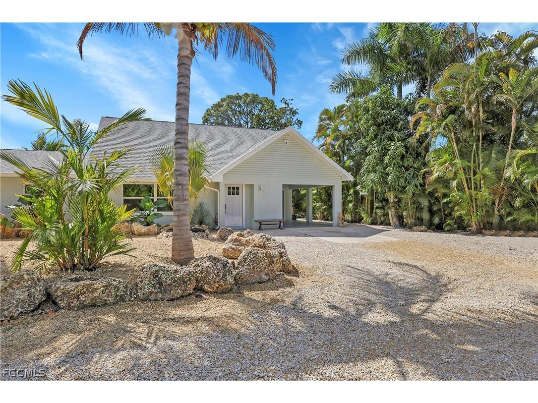 958 Indiana Avenue Fort Myers FL 33919 2026010939 image2