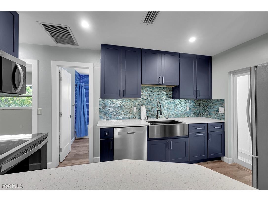 958 Indiana Avenue Fort Myers FL 33919 2026010939 image4