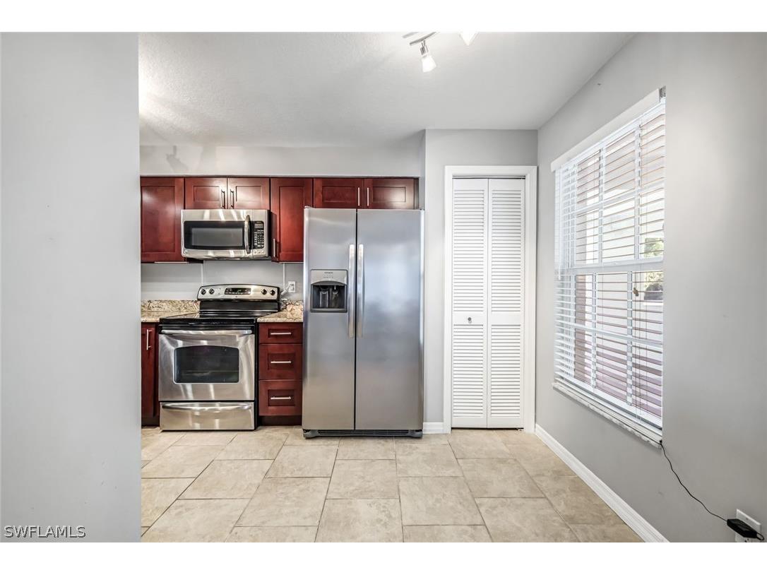 9580 Victoria Lane #208A Naples FL 34109 226006498 image10