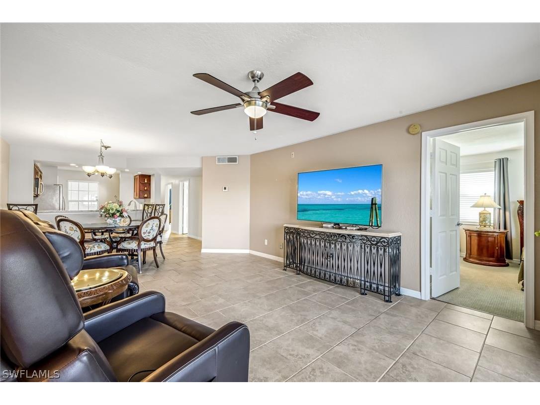 9580 Victoria Lane #208A Naples FL 34109 226006498 image3