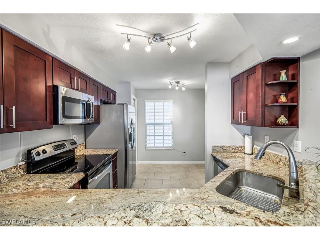 9580 Victoria Lane #208A Naples FL 34109 226006498 image8