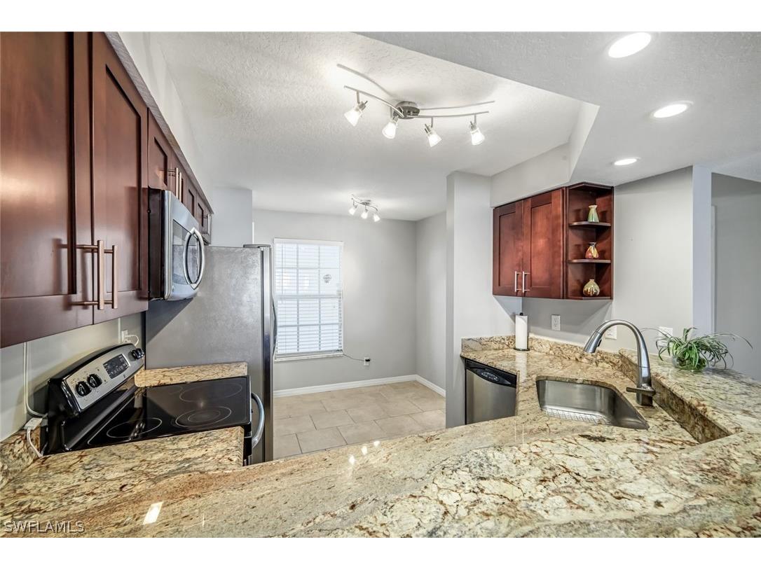 9580 Victoria Lane #208A Naples FL 34109 226006498 image9