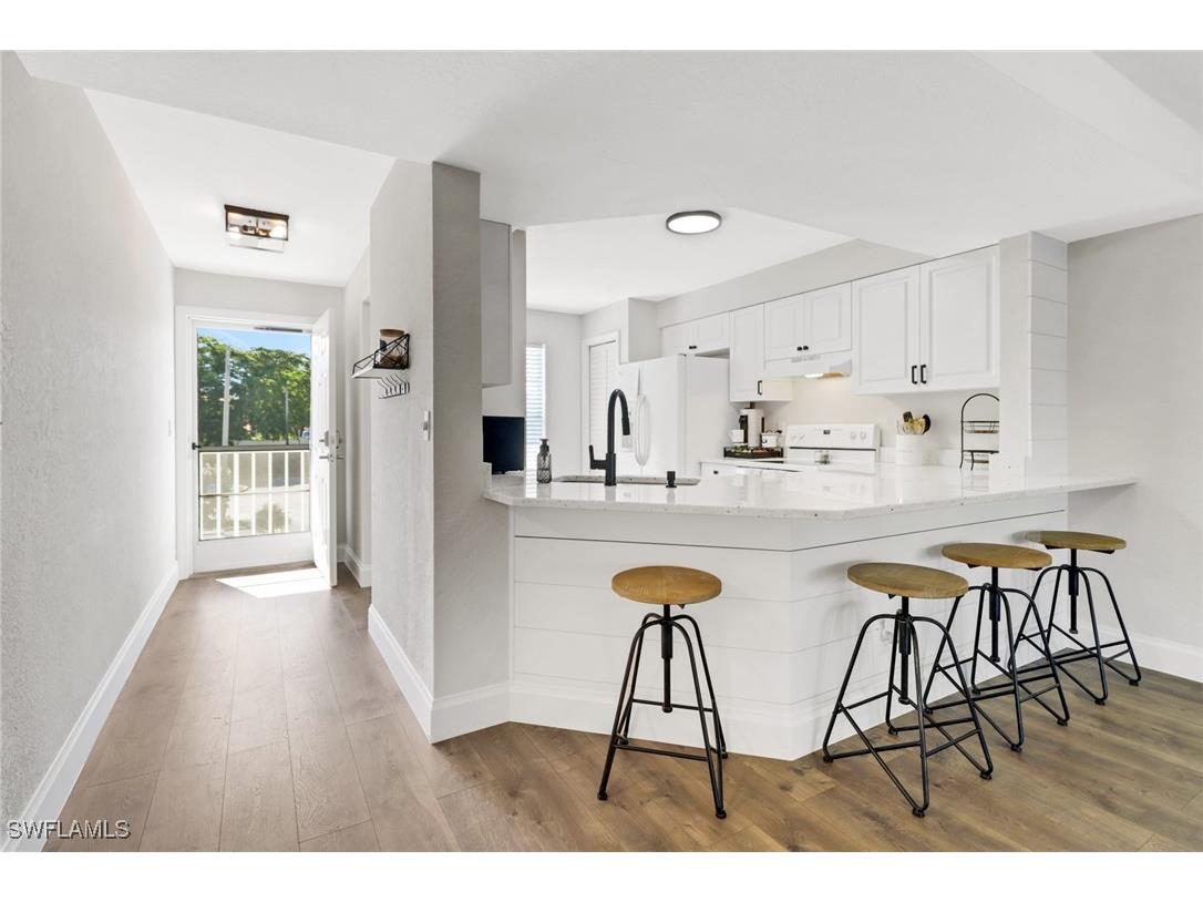 9580 Victoria Lane #A-203 Naples FL 34109 224096212 image1