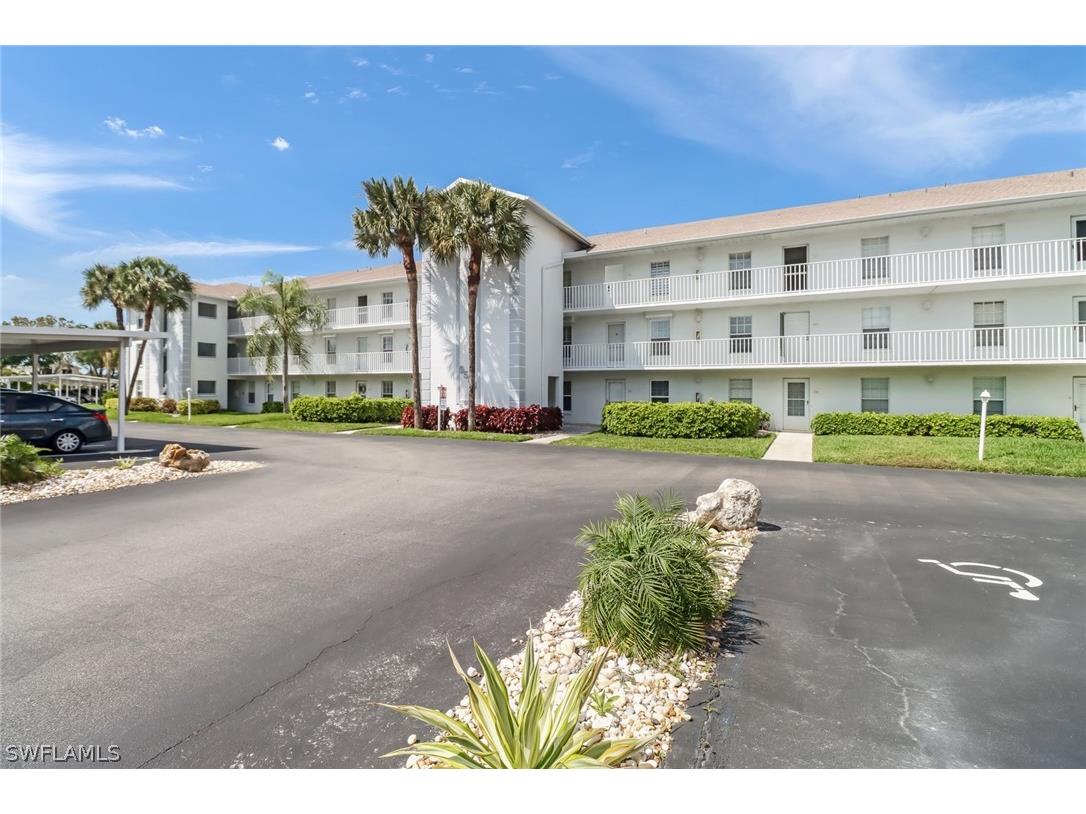 9580 Victoria Lane #A-304 Naples FL 34109 224024070 image1