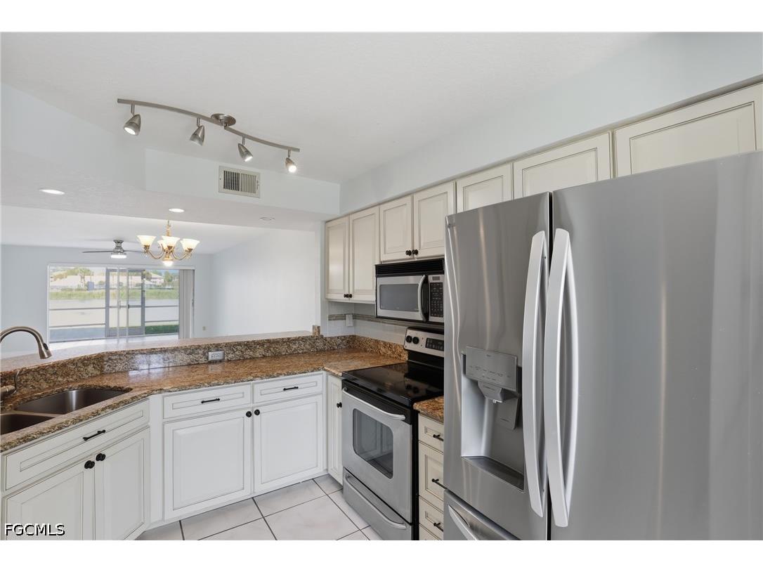 9580 Victoria Lane #A102 Naples FL 34109 2026017915 image4