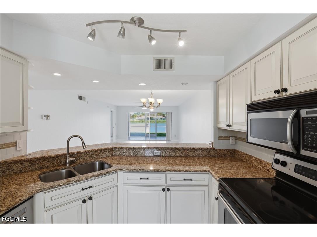 9580 Victoria Lane #A102 Naples FL 34109 2026017915 image5