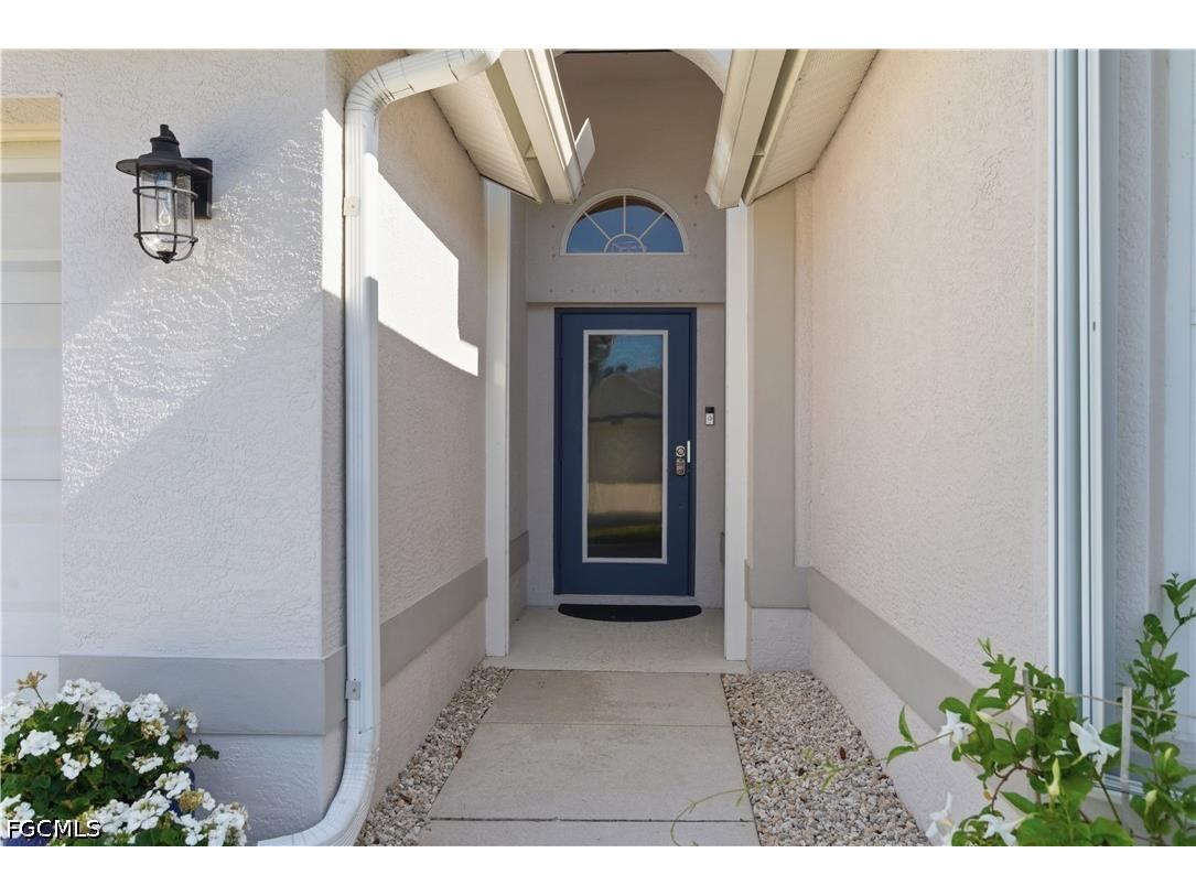 9584 Dunkirk Drive Fort Myers FL 33919 2026020023 image2