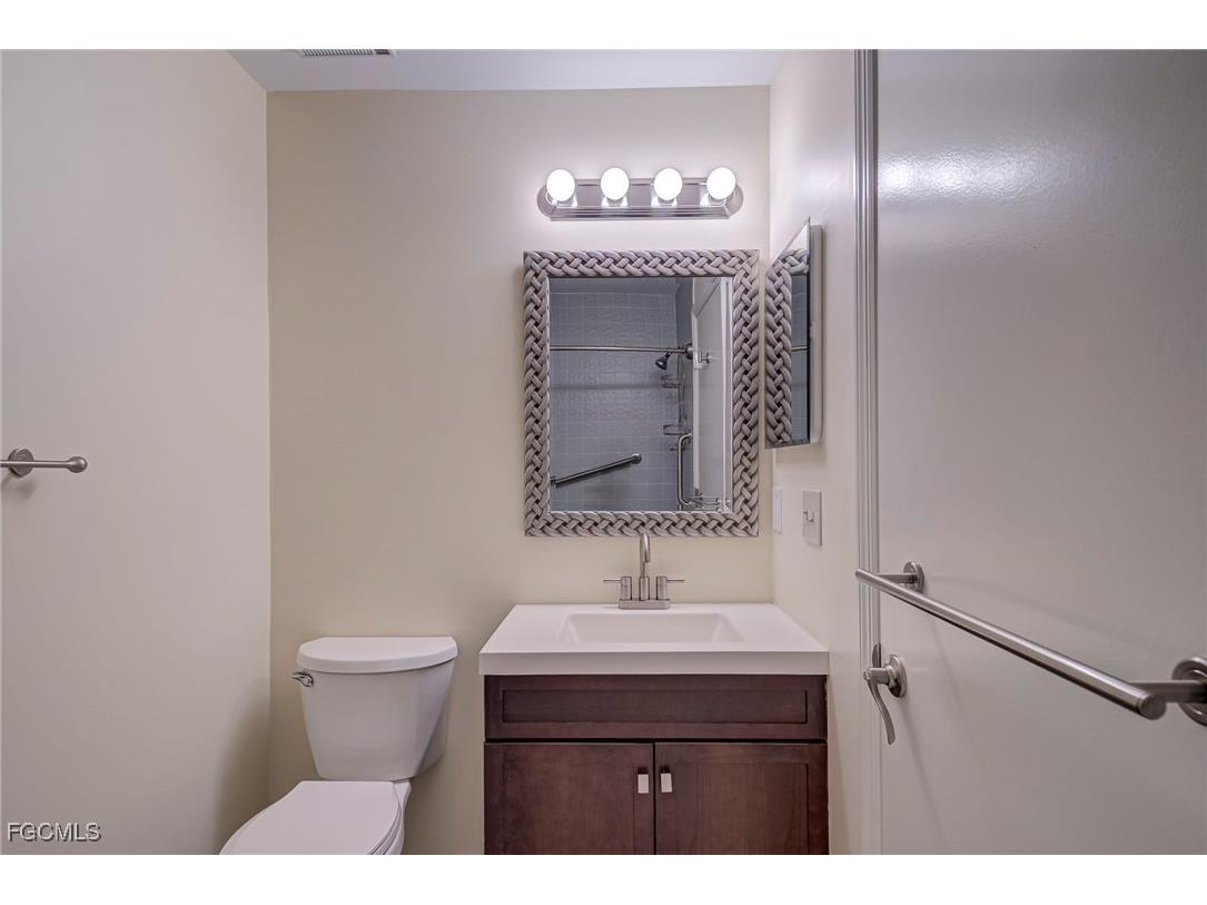 9599 Halyards Court #13 Fort Myers FL 33919 2026003152 image25