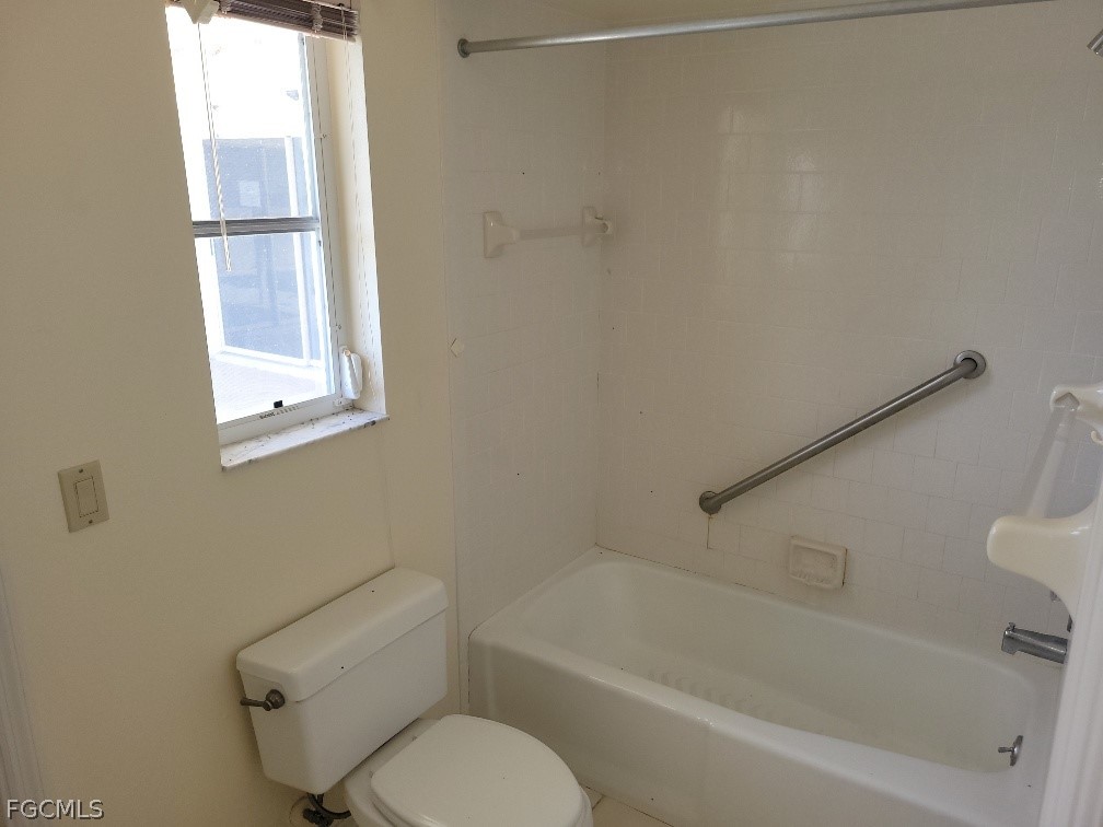 96 Broadmoor Lane Rotonda West FL 33947 2026012978 image15