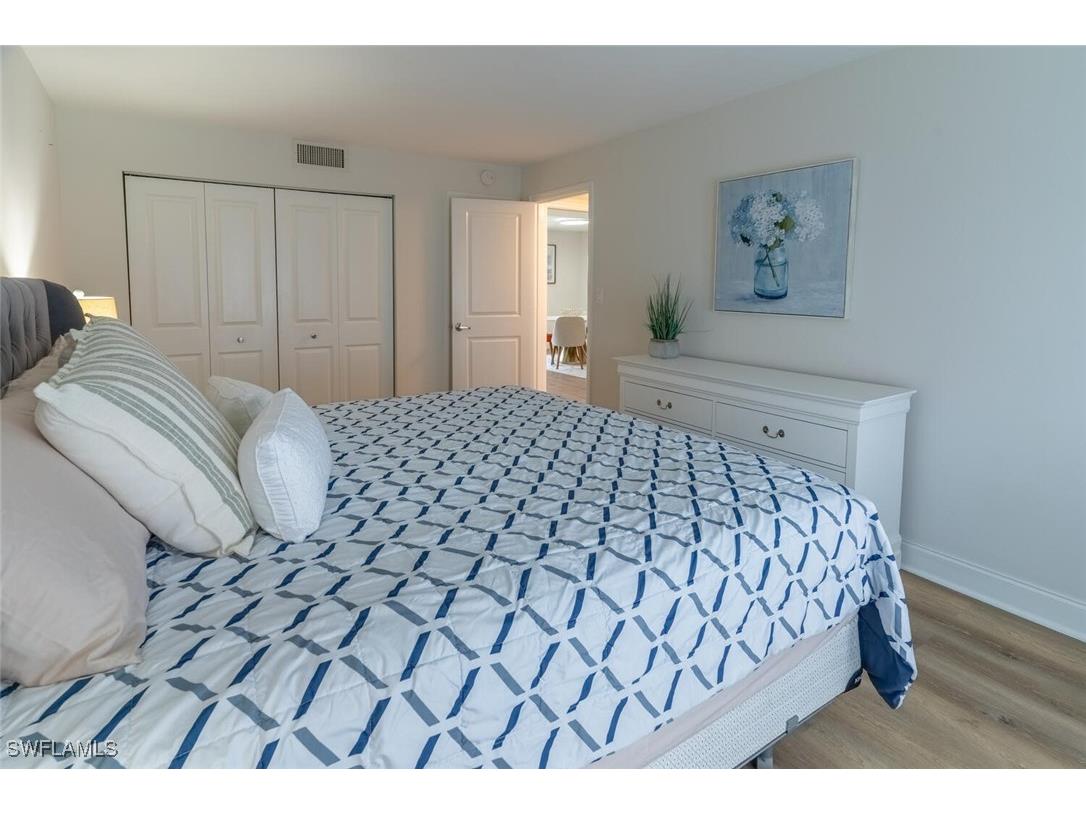 96 Glades Boulevard #513 Naples FL 34112 225065014 image18