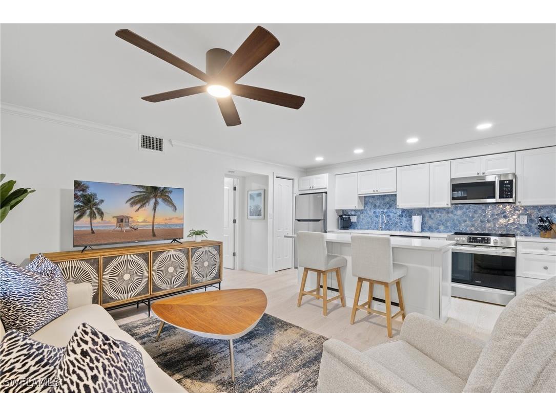 960 7th Street S #101 Naples FL 34102 225079878 image4